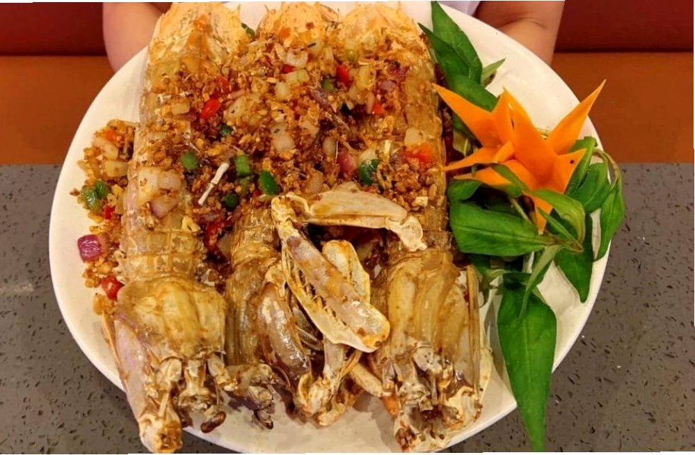 Cận cảnh món ăn hấp dẫn tại Nhà hàng Lúa Vàng