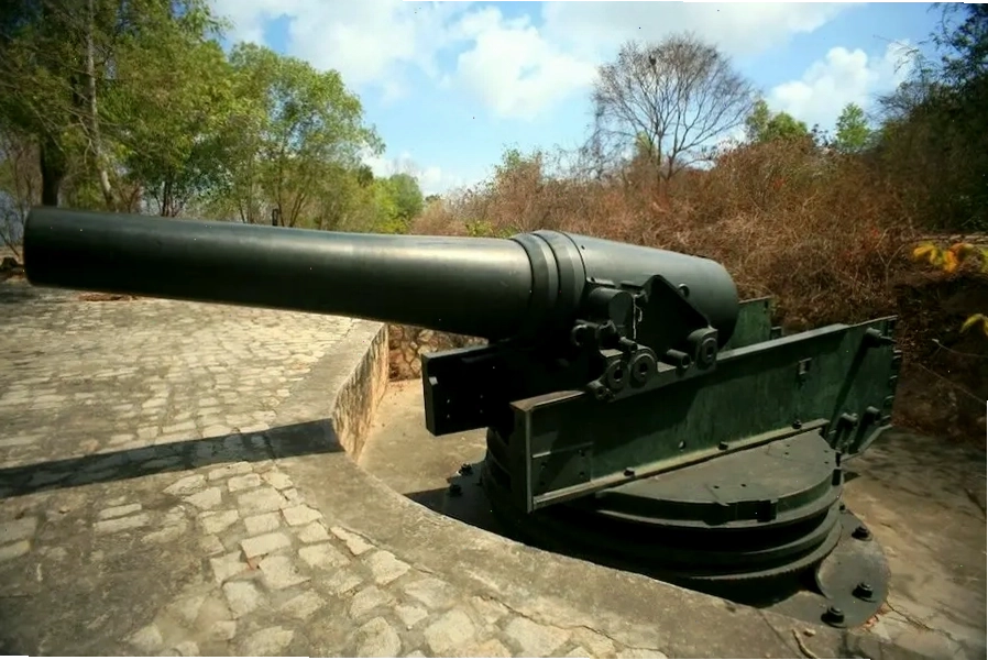Cận cảnh một góc công viên Hồ Mây với cây xanh và kiến trúc độc đáo