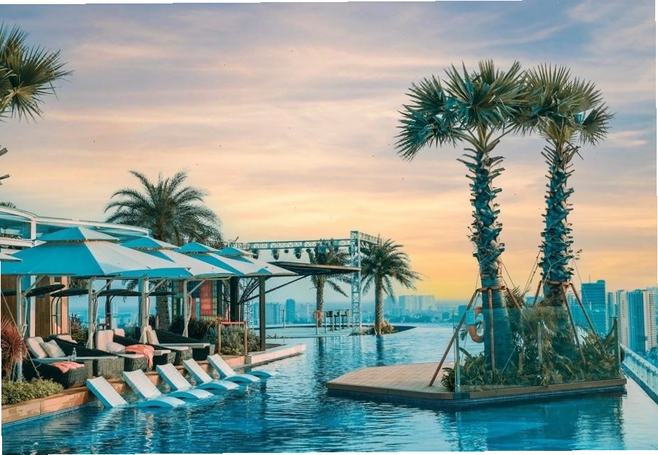 Cận cảnh sảnh đón khách tại La Vela Saigon Hotel