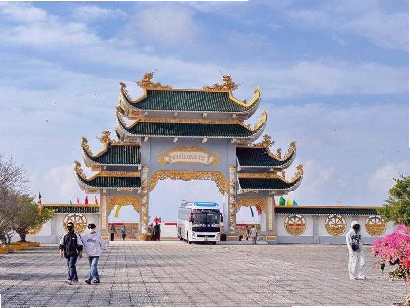 Cận cảnh vẻ đẹp của bãi biển Khai Long Cà Mau