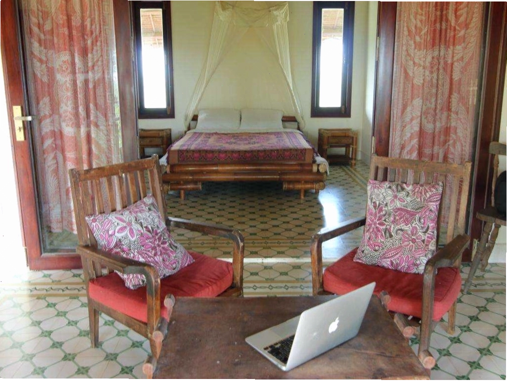 Cảnh biển gần Lara Homestay