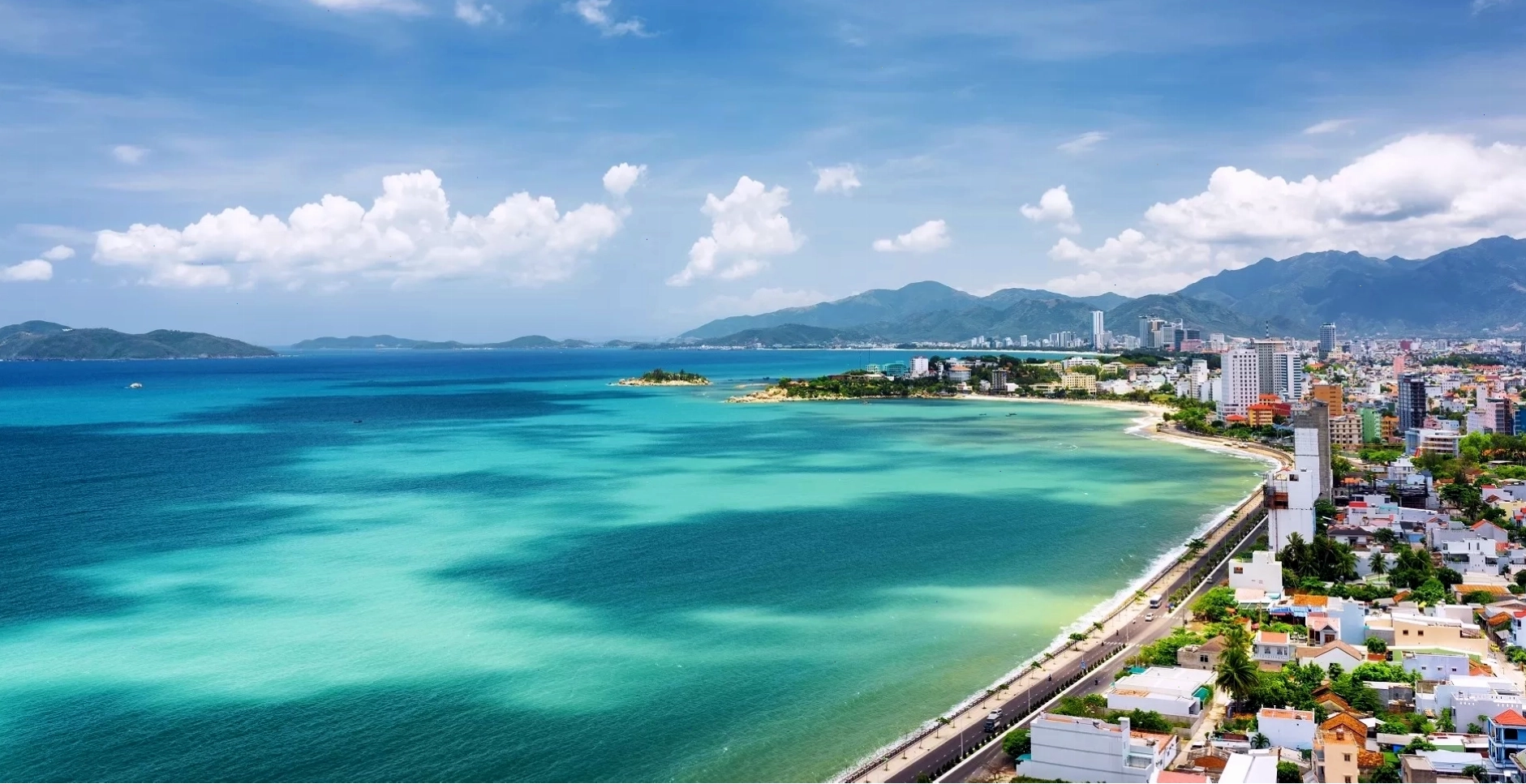 Cảnh biển Nha Trang nhìn từ trên cao
