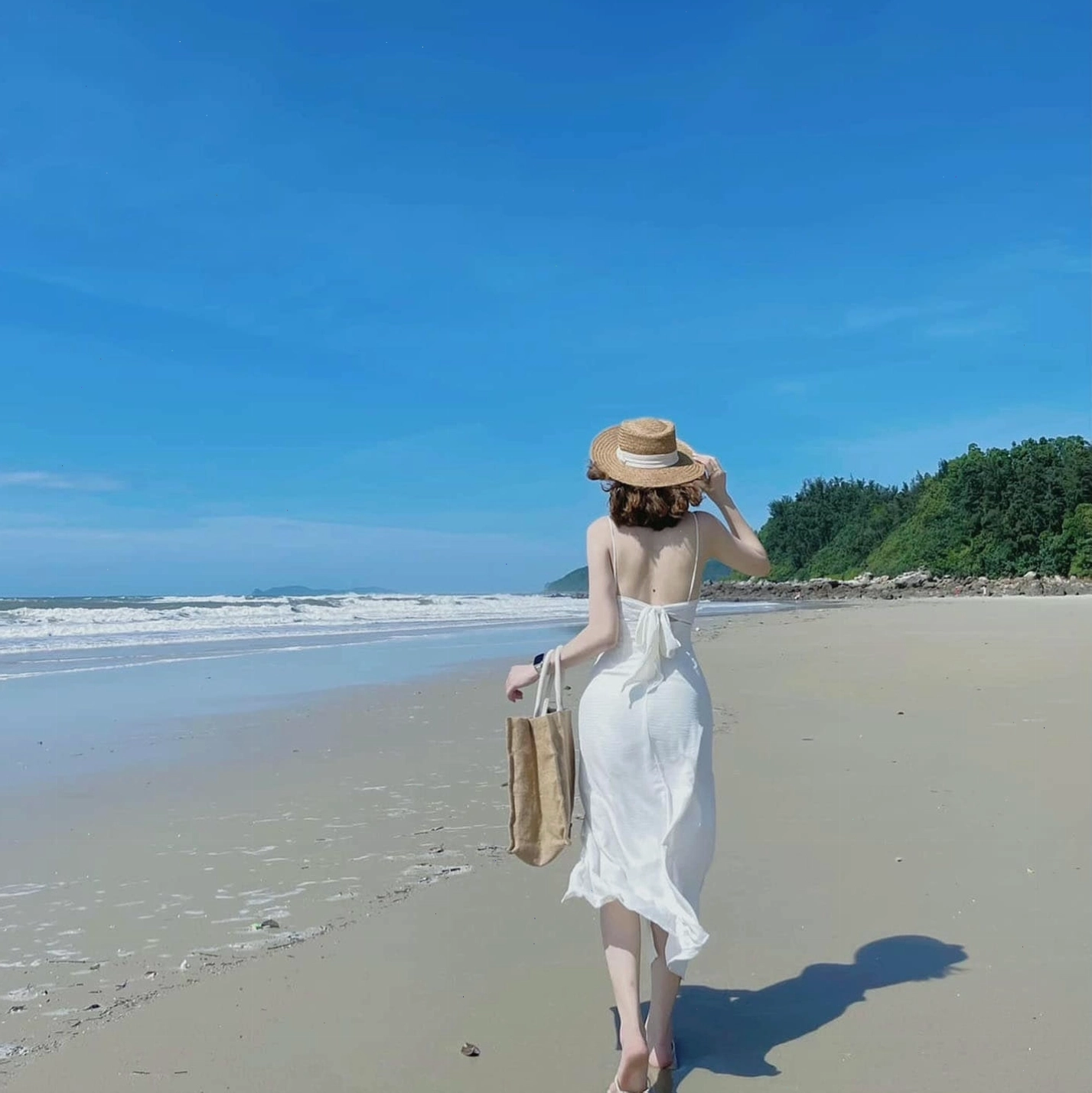 Cảnh biển Quan Lạn thơ mộng và yên bình