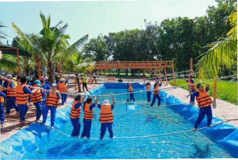 Cảnh quan bên trong Khu Du lịch Đại Nam với nhiều công trình kiến trúc độc đáo
