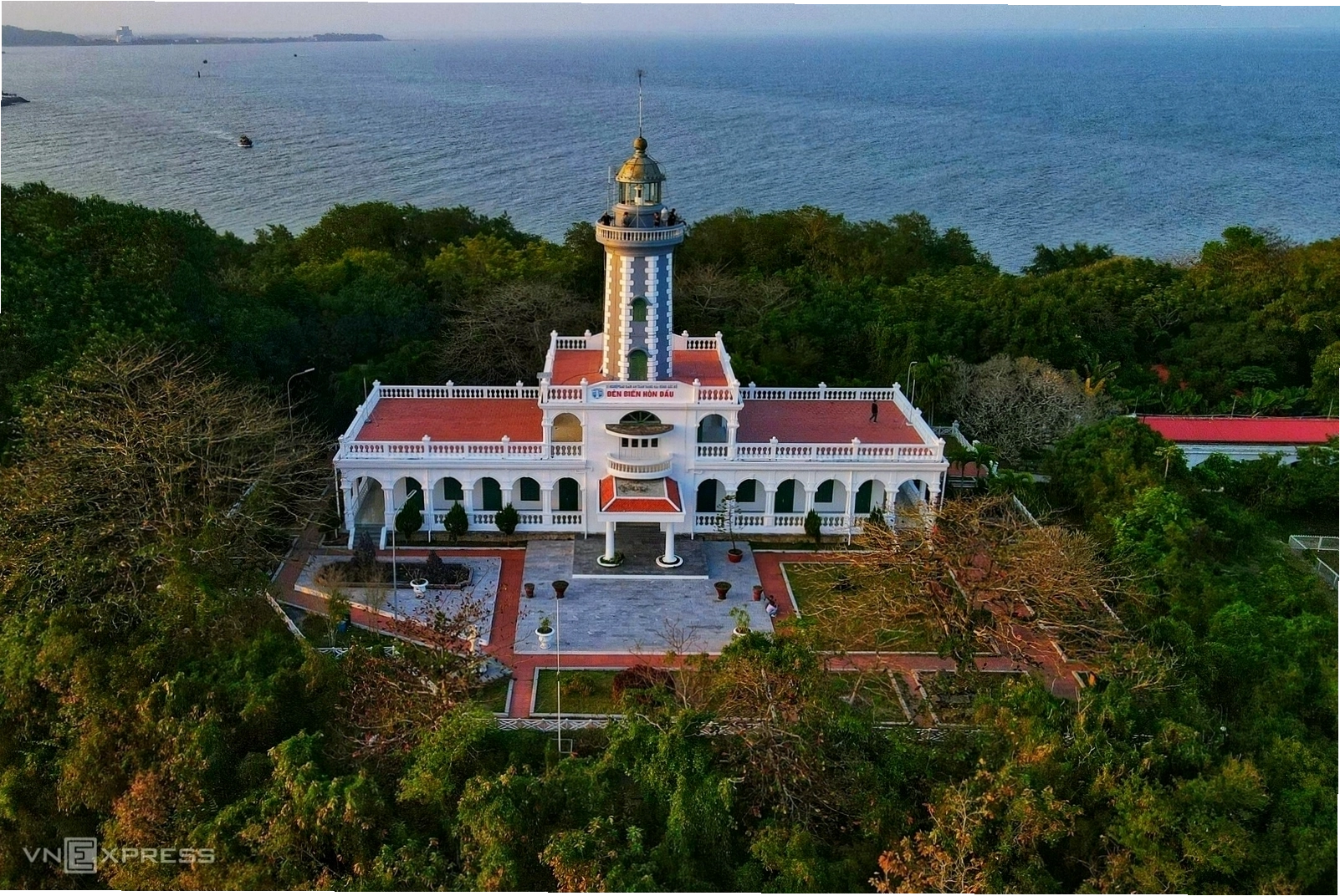 Cảnh quan biển Đồ Sơn nhìn từ trên cao