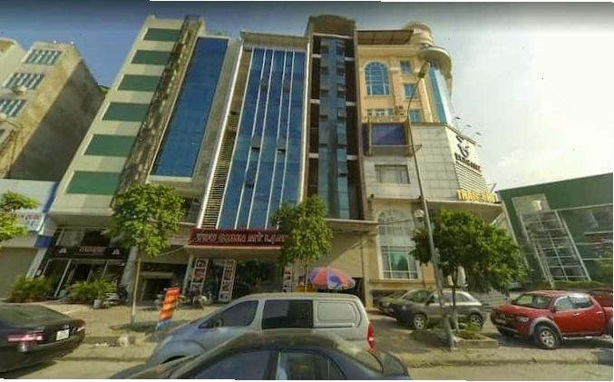 Cảnh quan đường phố gần khu vực Công viên Dương Đình Nghệ