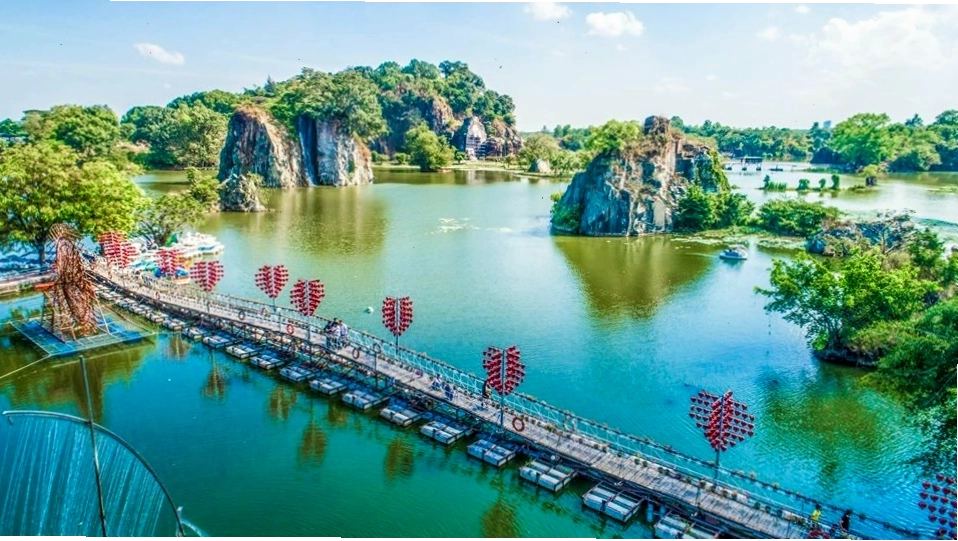 Cảnh quan sơn thủy hữu tình tại Khu du lịch Bửu Long