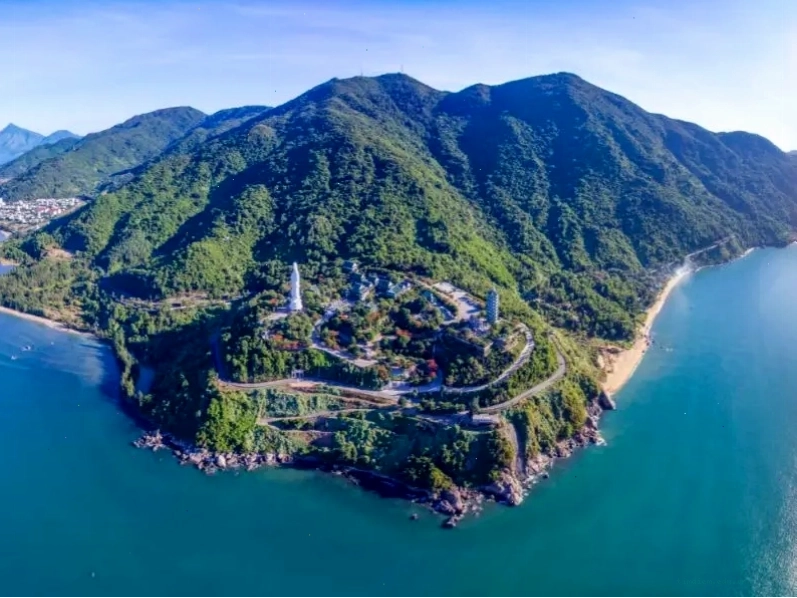 Cảnh quan thiên nhiên hùng vĩ tại Bán đảo Sơn Trà