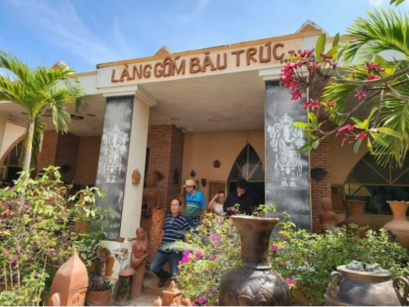 Cảnh quan thiên nhiên tại Vườn quốc gia Núi Chúa