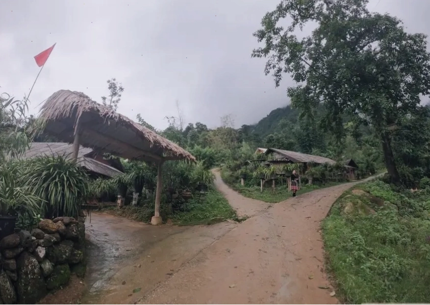 Cảnh quan thiên nhiên tươi đẹp của Sin Suối Hồ