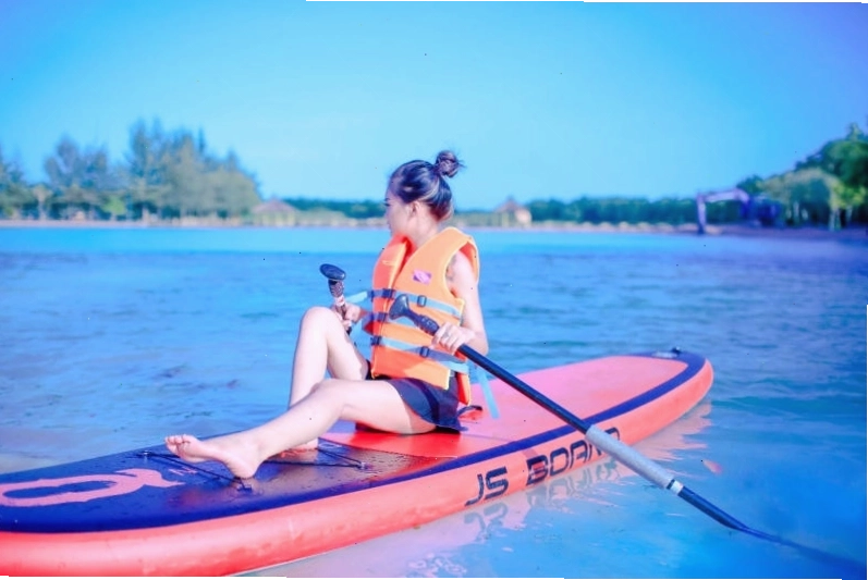 Cảnh quan thiên nhiên xanh mát bao quanh khu du lịch Suối Mơ