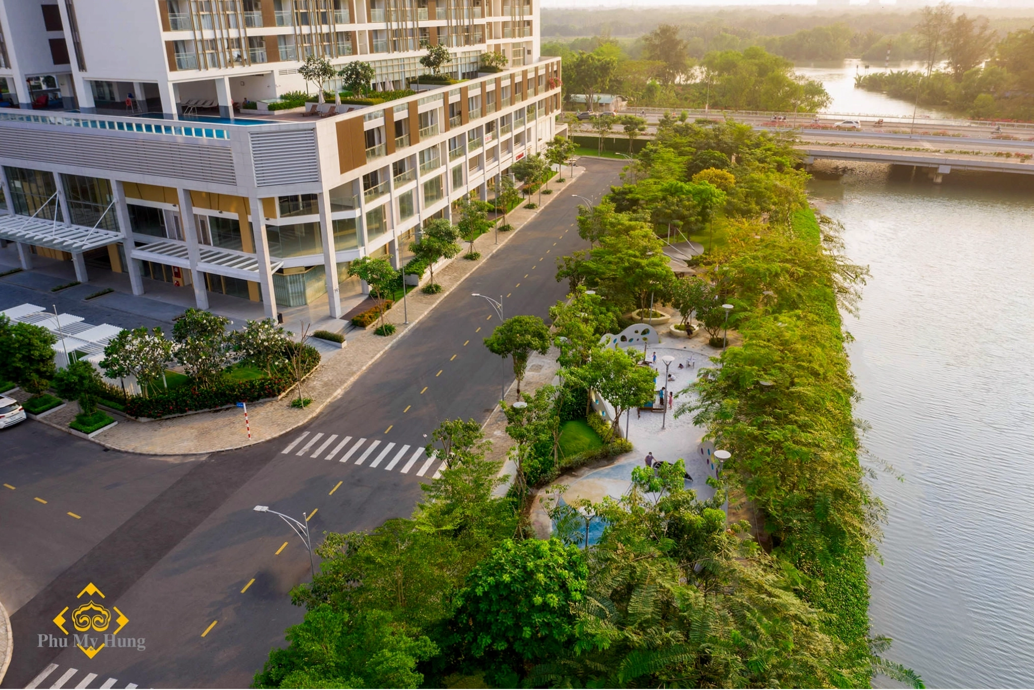 Cảnh quan thiên nhiên xanh mát tại Sakura Park