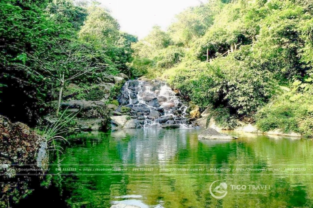 Cảnh quan thơ mộng của khu du lịch Thiên Sơn Suối Ngà