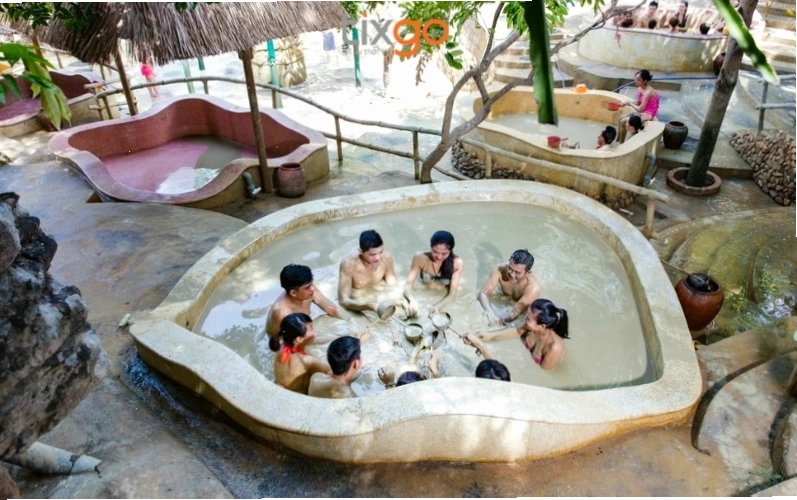 Cảnh quan tươi đẹp tại Núi Thần Tài