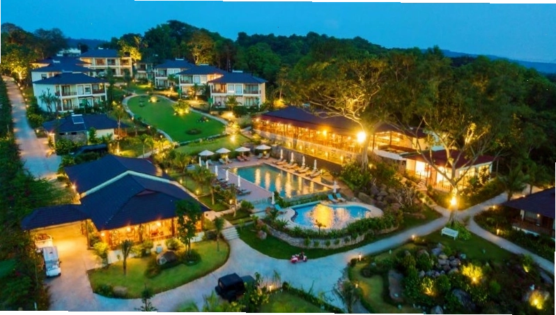 Cảnh quan xanh mát bao quanh Mango Bay Resort