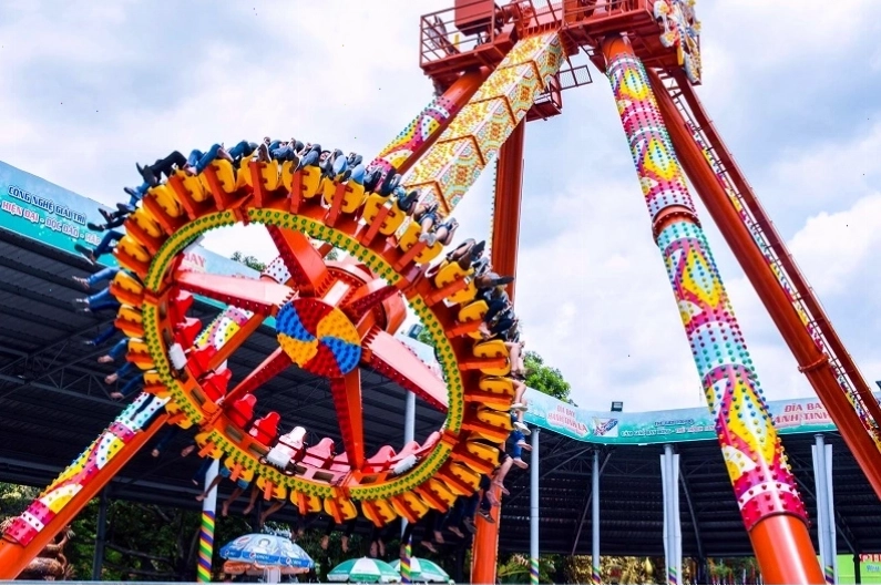Cảnh quan xanh mát tại Công viên Văn hóa Suối Tiên