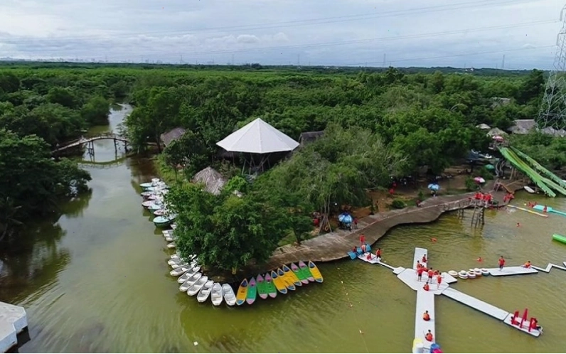 Cảnh quan xanh mát tại Khu du lịch Bò Cạp Vàng