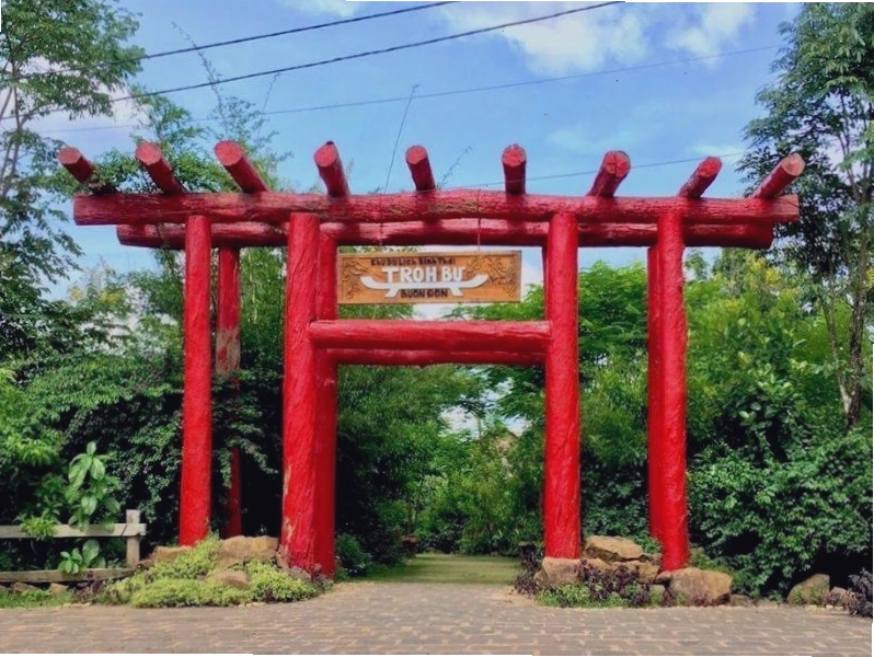 Cảnh quan xanh mát tại Khu sinh thái Troh Bư