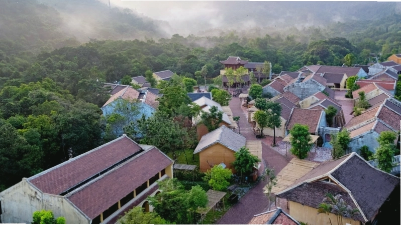 Cảnh quan xanh mát tại Làng Nương Yên Tử