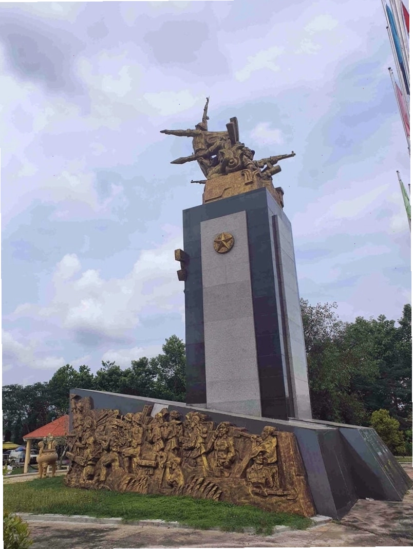Cảnh quan yên bình của Hồ thủy điện Thác Mơ