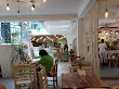 Caramew Cafe: Khám Phá Không Gian Kiến Trúc Địa Trung Hải Độc Đáo Tại Sài Gòn