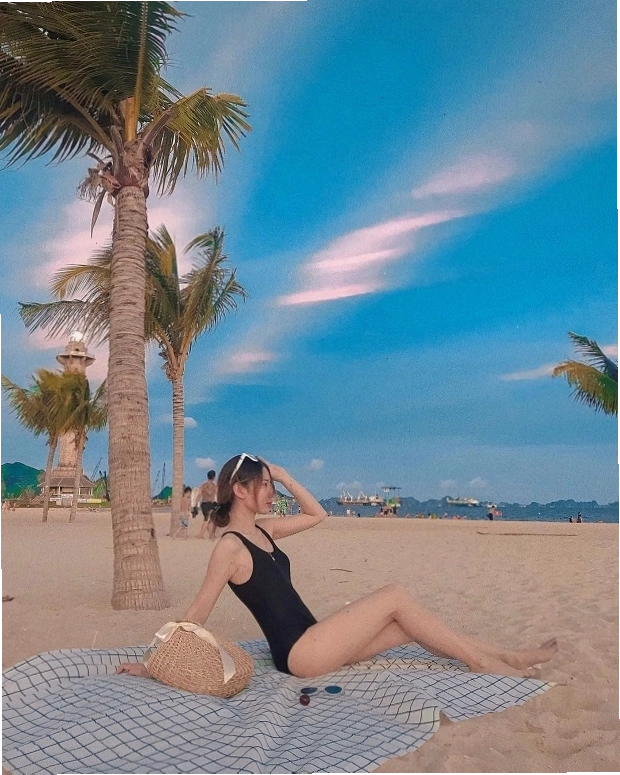 Cầu Bãi Cháy lung linh về đêm