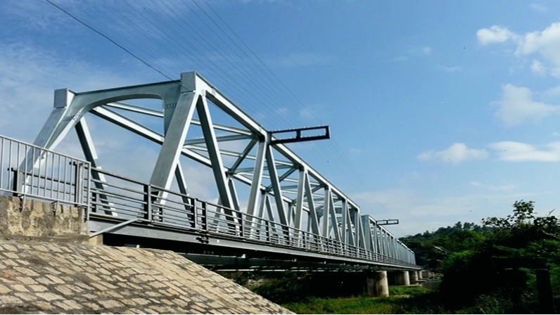 Cầu Sắt Nha Trang mang nét hoài cổ giữa lòng thành phố