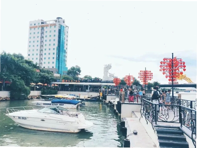 Cầu Tình Yêu lãng mạn tại Đà Nẵng
