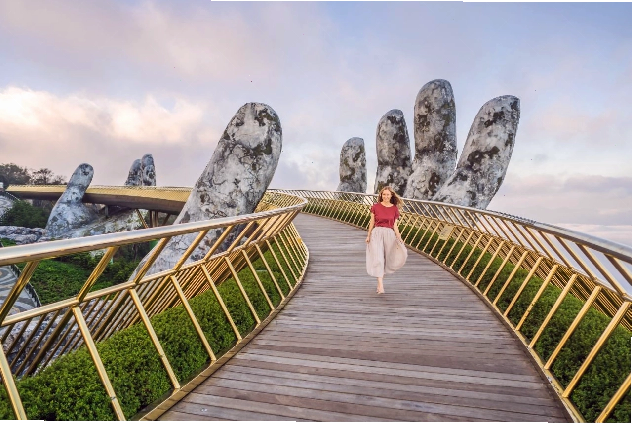 Cầu Vàng Bà Nà Hills - biểu tượng du lịch Đà Nẵng