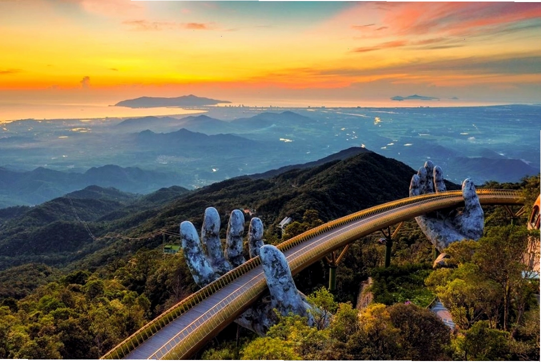 Cầu Vàng Bà Nà Hills - biểu tượng mới của du lịch Đà Nẵng