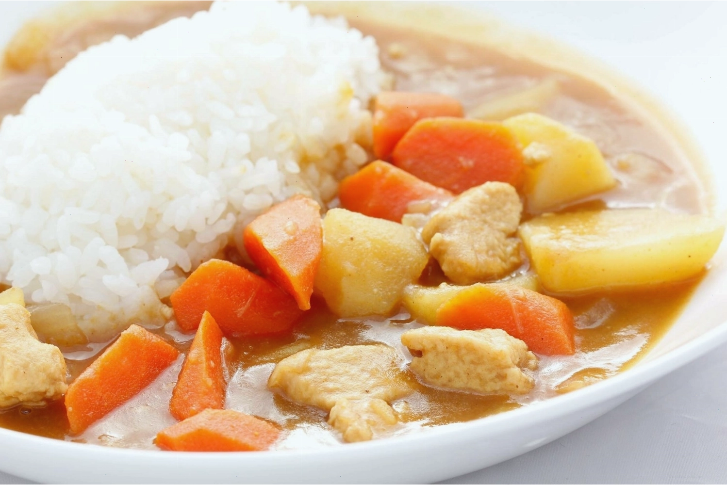 Cây xanh trang trí trong nhà hàng