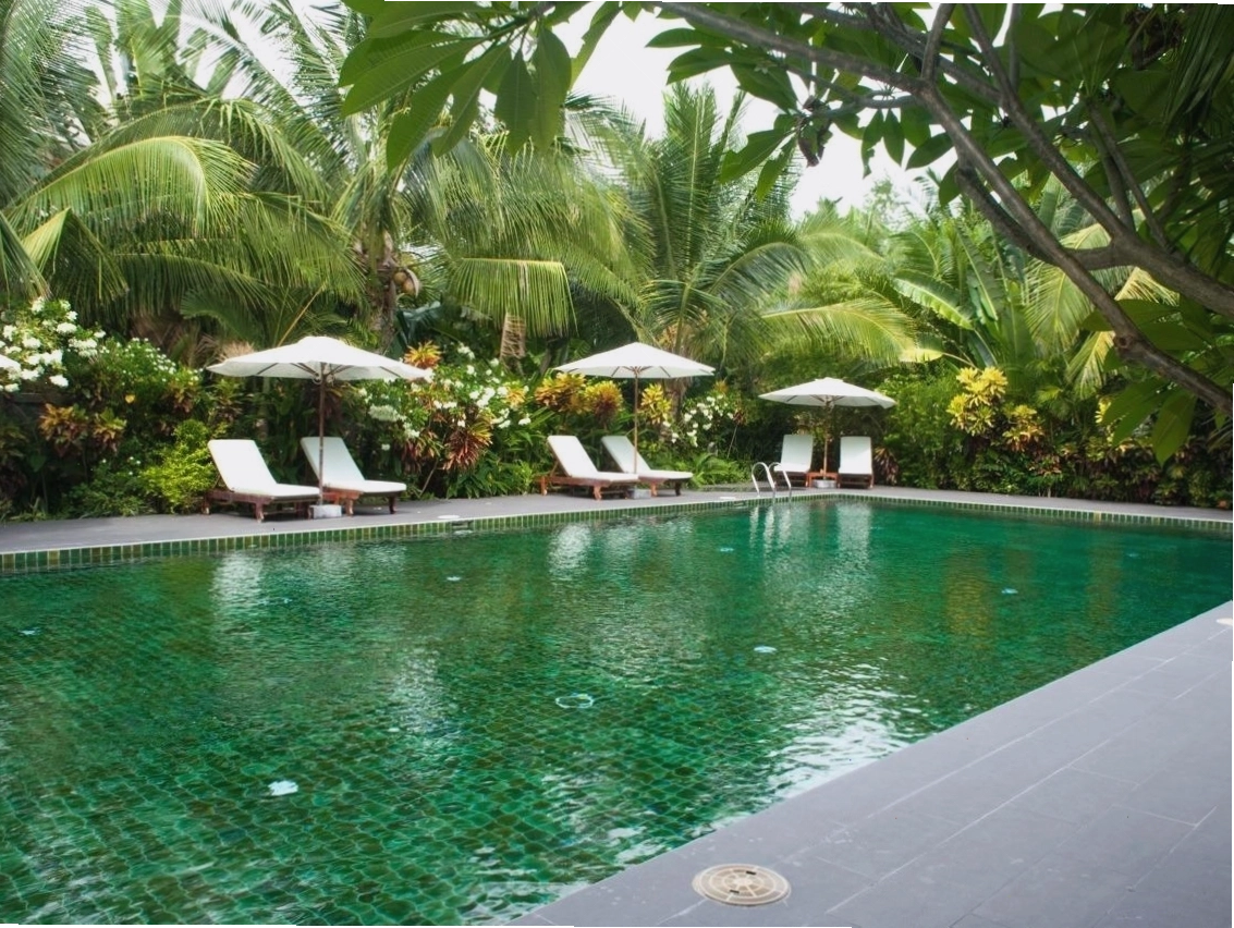 Cham Villas Resort sở hữu bãi biển riêng tư tuyệt đẹp nhìn ra biển xanh
