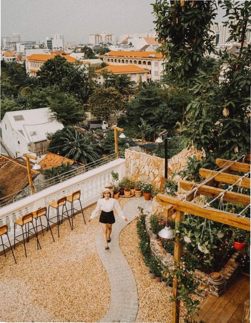 Chạng Vạng Rooftop Sài Gòn
