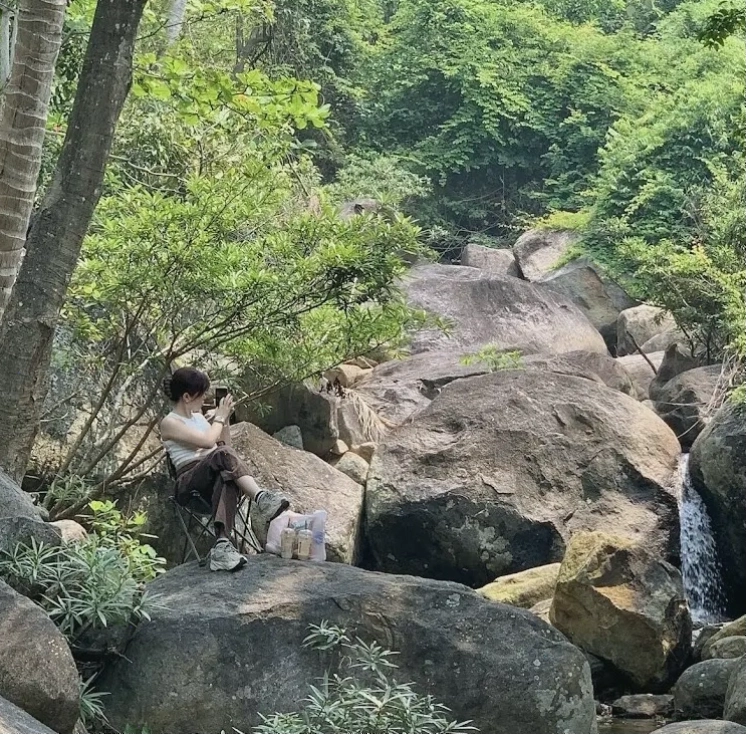 Check-in tại Suối Đá