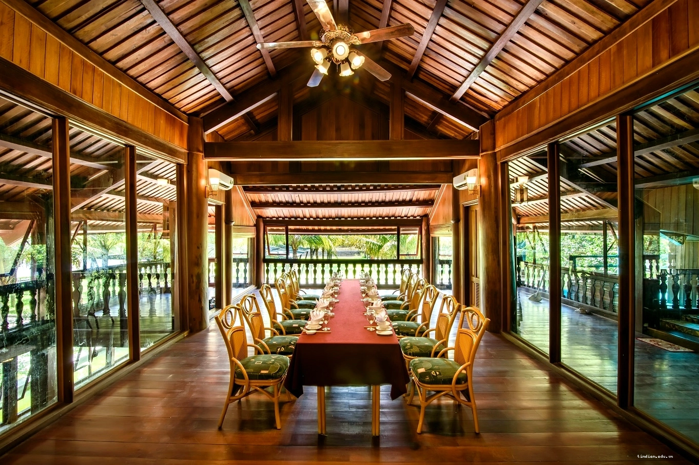 Chi tiết kiến trúc nhà gỗ