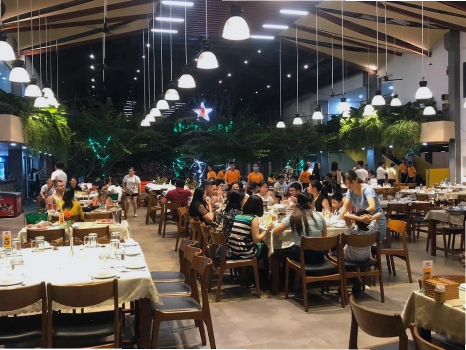 Chi tiết nội thất sang trọng tại Hạnh Nhung Luxury Restaurant