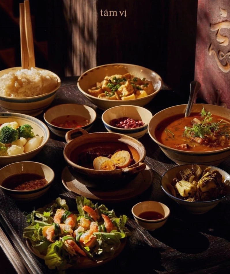 Chi tiết trang trí bàn ăn tại Tầm Vị