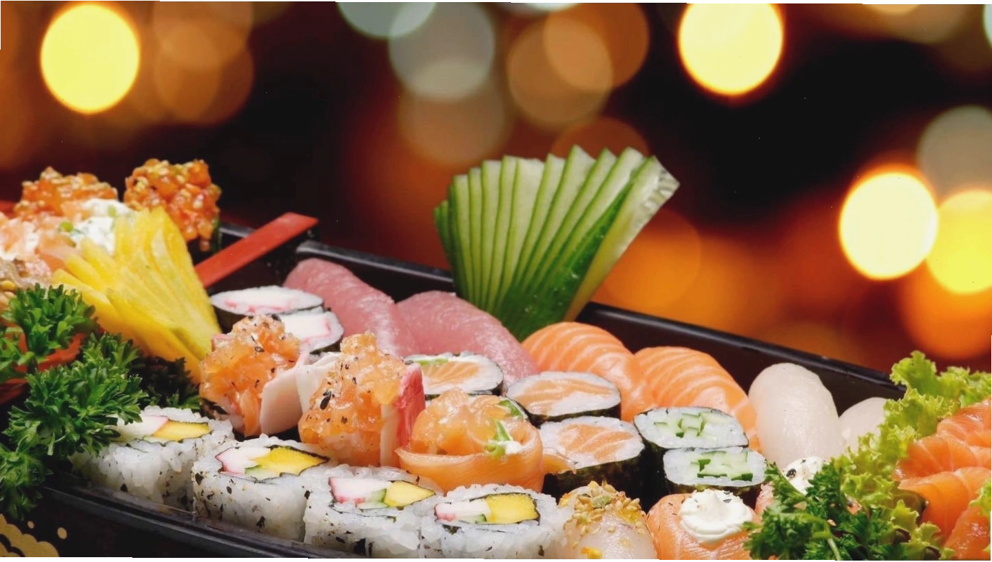 Chi tiết trang trí đèn lồng tại Asahi Sushi