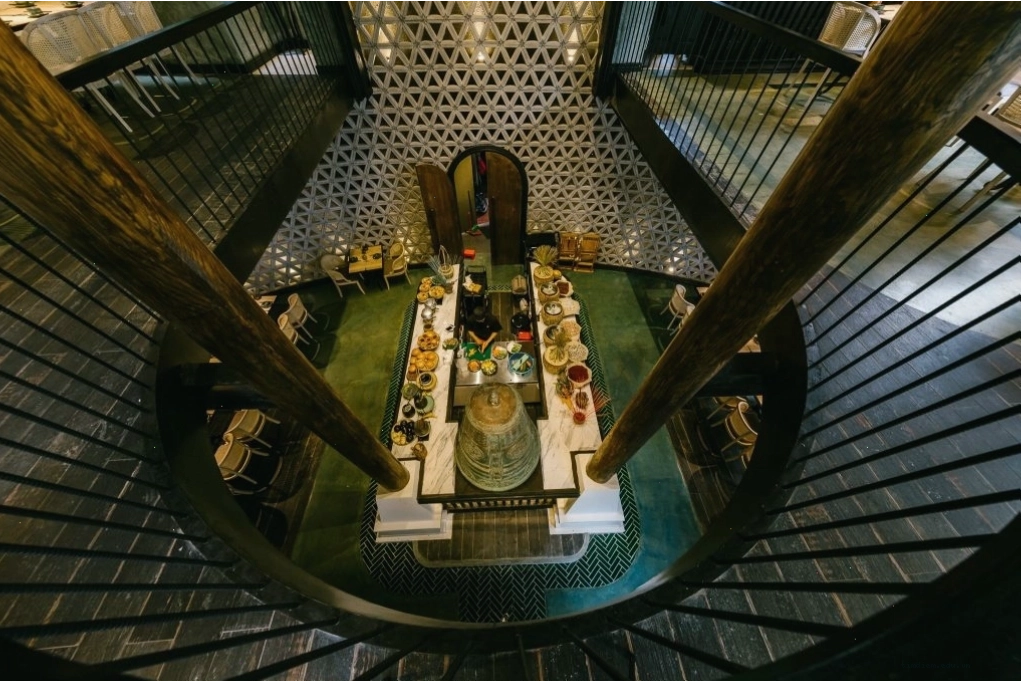 Chi tiết trang trí mang tinh thần Phật giáo tại nhà hàng chay Sadhu