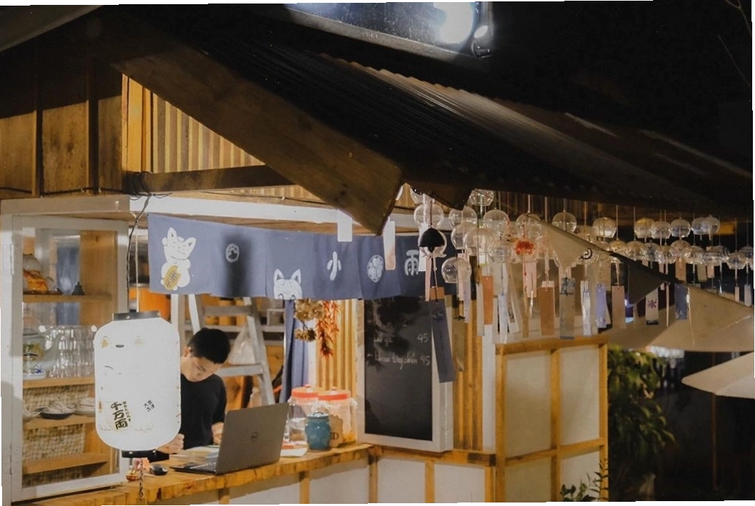 Chi tiết trang trí theo phong cách vintage tại Still Cafe