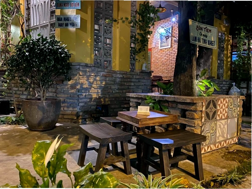 Chiêu Cafe Sách sở hữu không gian cà phê thuần Việt độc đáo