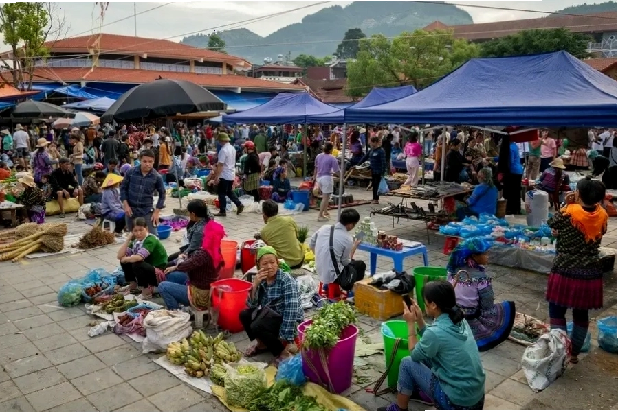 Chợ phiên Bắc Hà đầy màu sắc