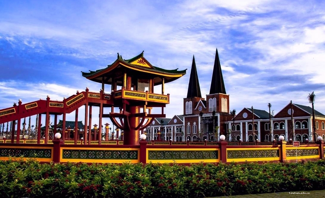 Chùa Phước Điền (Chùa Một Cột) tại Núi Sam, một công trình kiến trúc tinh xảo