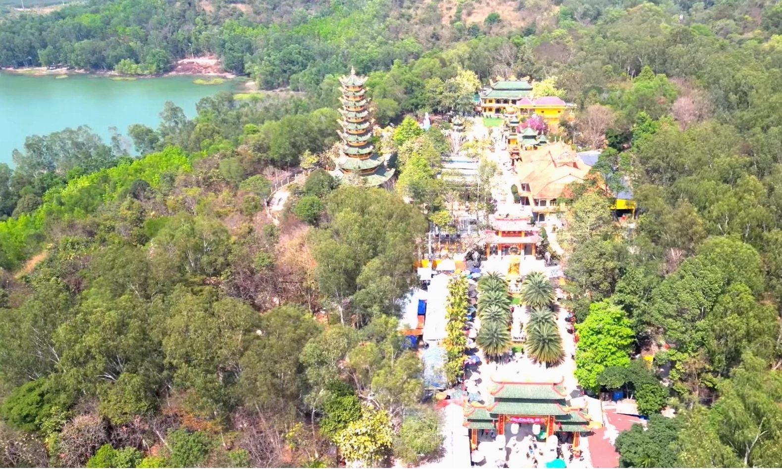Chùa Thái Sơn Núi Cậu, một điểm đến tâm linh gần Suối Trúc