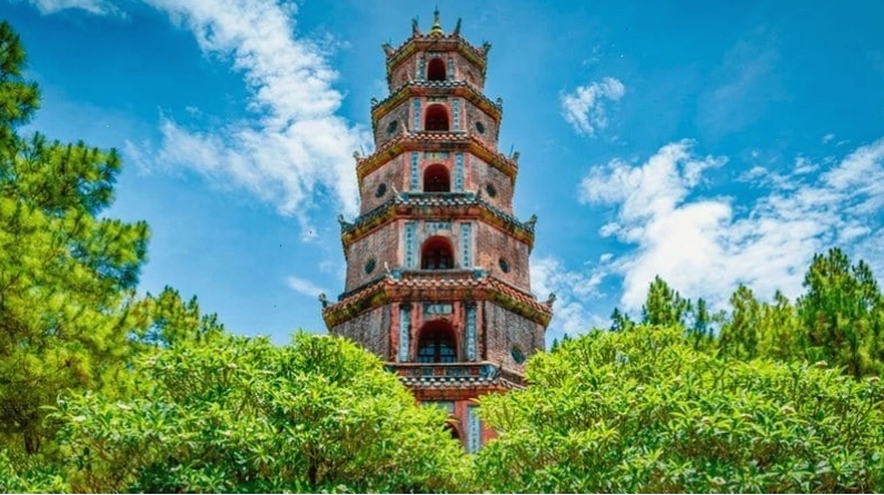 Chùa Thiên Mụ, biểu tượng tâm linh bên dòng sông Hương Huế