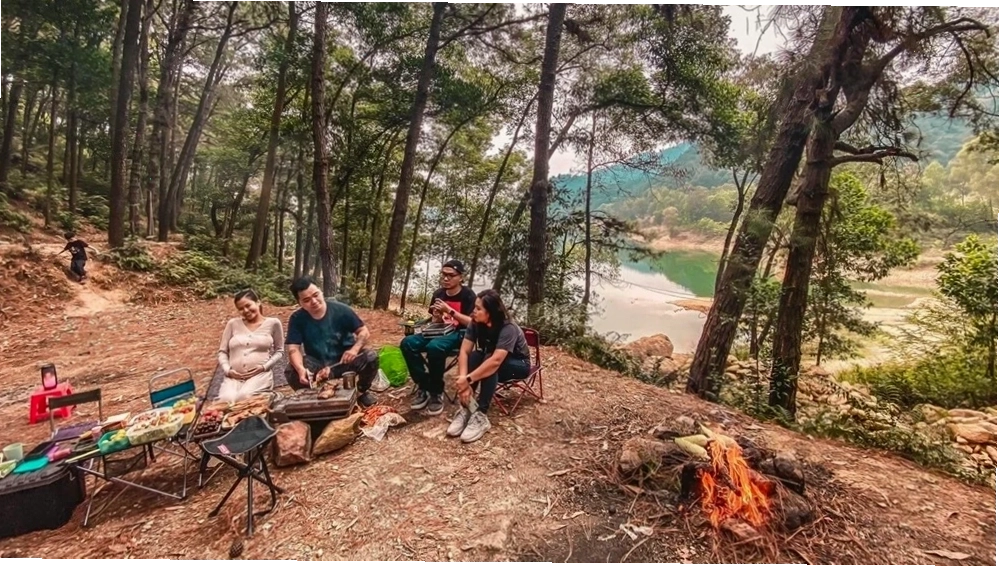 Chuẩn bị đồ dùng cần thiết khi đi núi Hàm Lợn