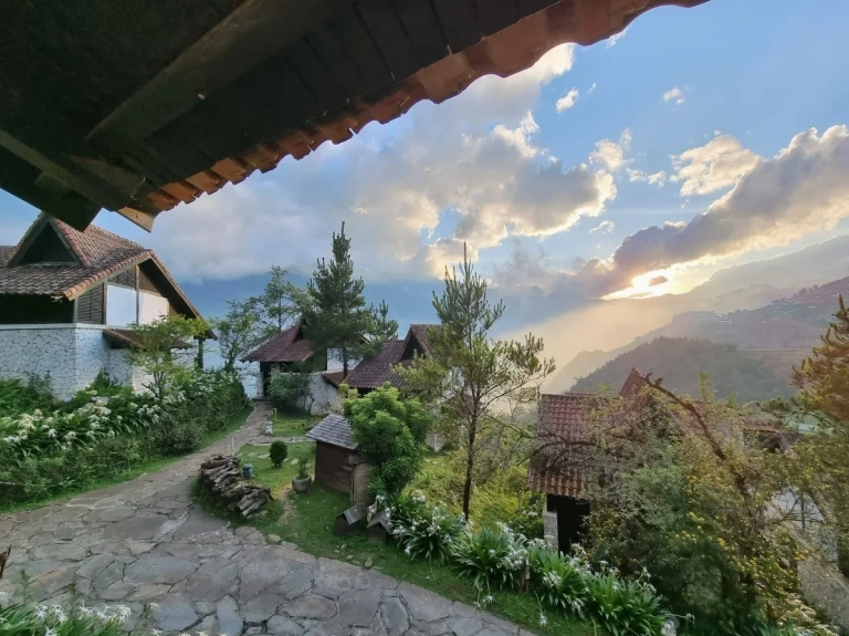 Cloud Village Sapa: Trải nghiệm nghỉ dưỡng độc đáo giữa lòng núi rừng