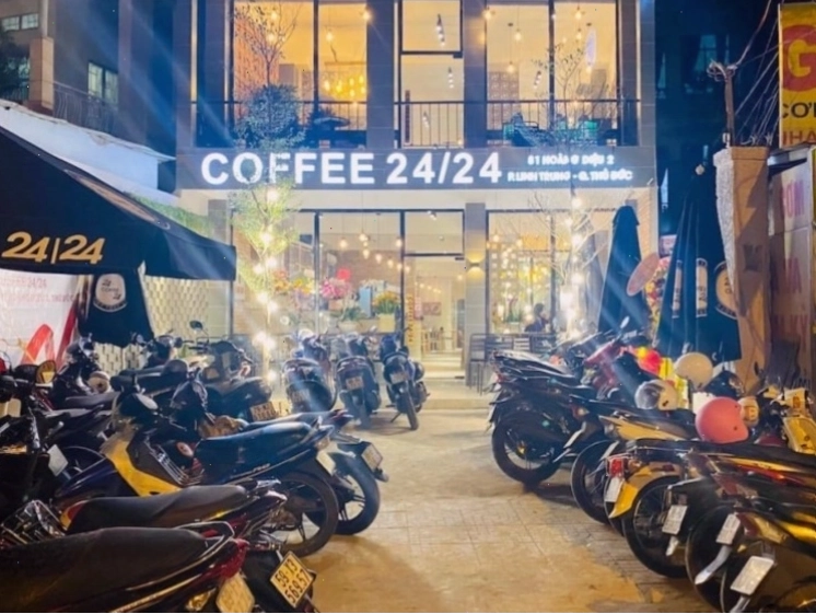 COFFEE 24/24 mở cửa cả ngày lẫn đêm