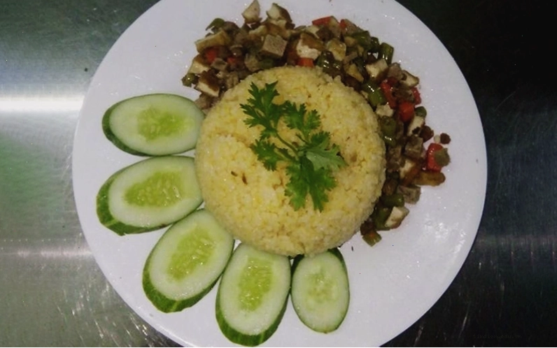 Cơm chiên chay hấp dẫn