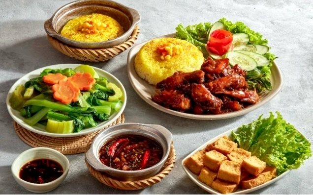 Cơm niêu thơm ngon tại nhà hàng Cơm Niêu Thiên Lý